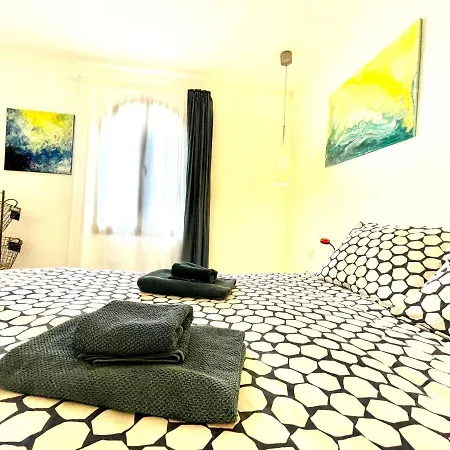 Cozy Apartment, Wifi, Terrace, Pool In Los Charcos Beach