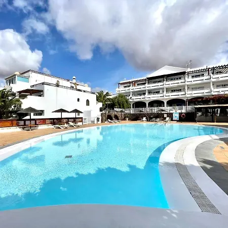 Appartement Cozy Apartment, Wifi, Terrace, Pool In Los Charcos Beach *