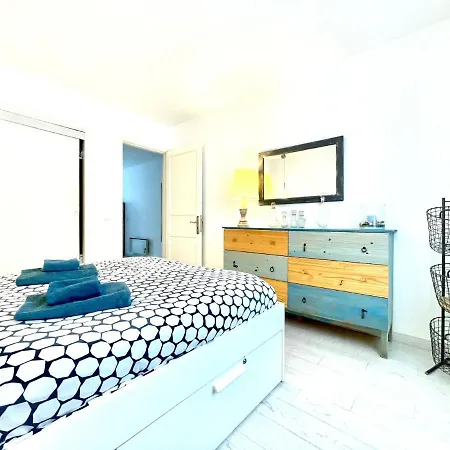 Apartment Cozy Apartment, Wifi, Terrace, Pool In Los Charcos Beach