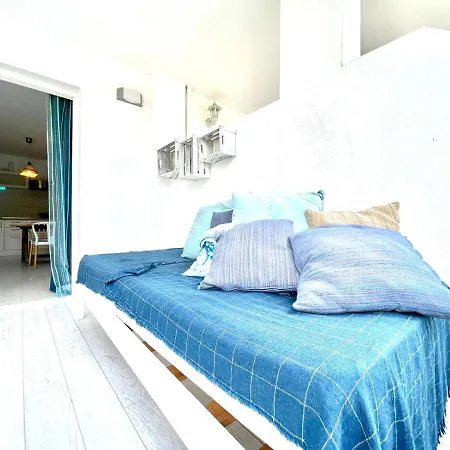 Cozy Apartment, Wifi, Terrace, Pool In Los Charcos Beach